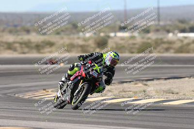 media/Jan-15-2026-Racers Edge (Thu) [[dfebeb70ab]]/3-B Group/Session 2 (Turn 11)/